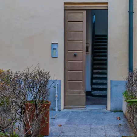 Domus Elena Lakeview Apartamento *